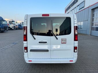Zapůjčení 9 místné dodávky Renault Trafic L2H1 - 6