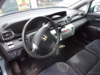 Honda FR-V - 6