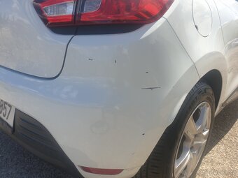 Renault clio 1.2 i - 6