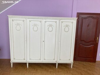 Starožitný nábytek - 6