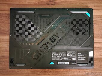 Gigabyte A16 i7 RTX4050 16GB 512GB - 6