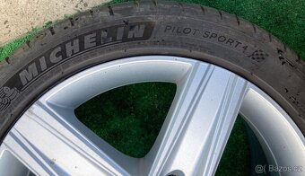 Alu kola 225/45R17 zánovní letní pneu 85%vzorek - 6