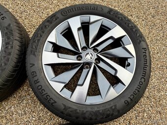 Originální ale sada HALTI 19" s pneu Continentál Kodiaq 2 - 6