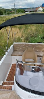 Motorový člun, loď Orion 560 SunDeck - 6