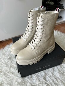 TOMMY HILFIGER DÁMSKÉ KOŽENÉ BOTY VEL.39 - 6