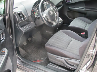 Toyota Verso 1.3 - 6