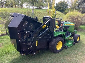 Zahradní traktor John Deere X950R s vysokým výsypem - 6