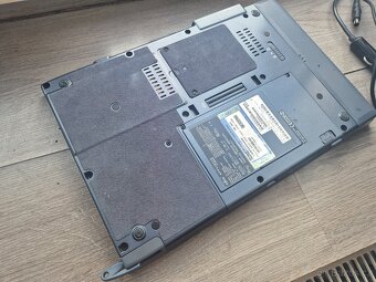 Tabletový počítač Fujitsu Stylistic ST5011 - 6
