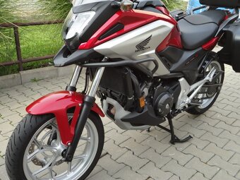 HONDA NX750X - 6
