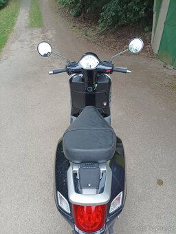 Skútr Vespa GTS 125 - 6