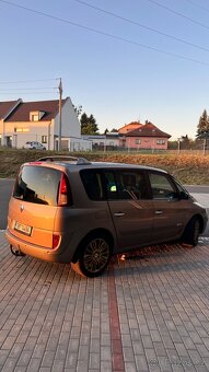 Renault Espace 7 míst 2011 - 6