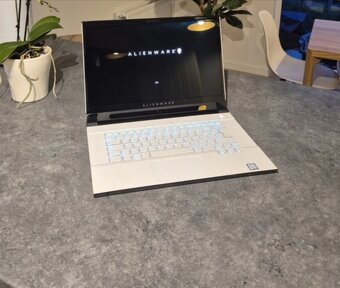 Prodám Dell Alienware m15 R2 (i9-9980HK) - 6