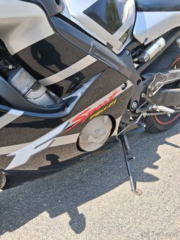 Honda CBR600f sport 2002 - 6