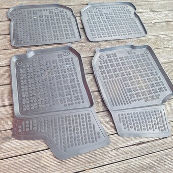 Gumové koberce do auta - 6