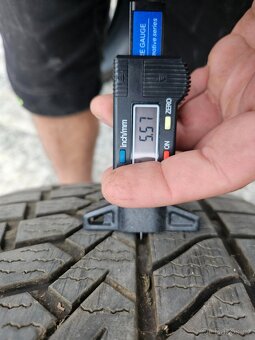 goodride 235/35/19 zimni - 6