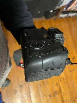Canon EOS 6D - 6
