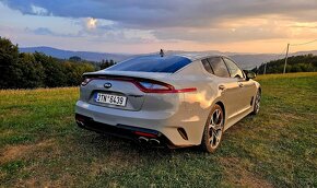 Kia Stinger GT 3.3 4x4 272kW 2018 - 6