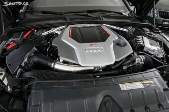 Audi RS4 Avant - 6