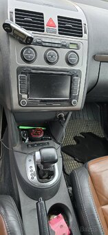VW TOURAN CROSS 2.0 TDi 125kW DSG - nepojízdný - 6