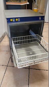 Gastro myčka Silanos S021 ( koše 40x40 cm, spádová ), 230V - 6