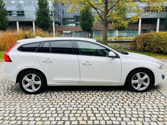 Volvo V60 2.0D 120KW 5VÁLEC MANUÁL BEZ KOROZE - 6