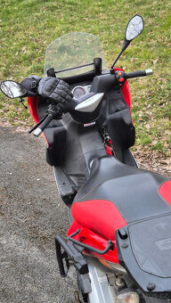 Gilera Nexus 500 maxi skútr - 6