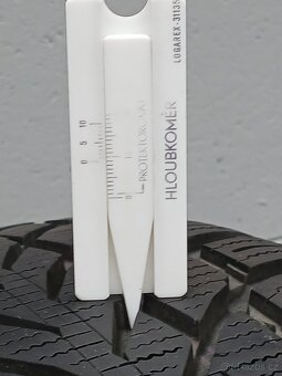 Pěkná zimní orig alu Škoda Kodiaq 215/65/17 vzorek 8mm - 6