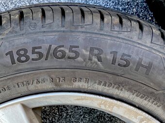 Letní pneu Barum Bravuris 185/65 R15 + disky - 6