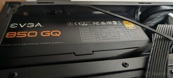 5700X3D // RX 6800 XT // MSI X570 - 6