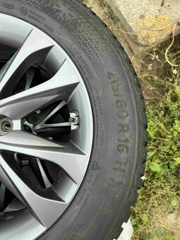 Zimní sada kol 215/60 R16 - 6