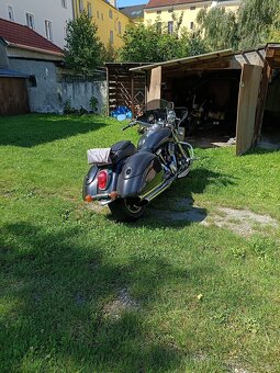 Kawasaki VN 2000 - 6