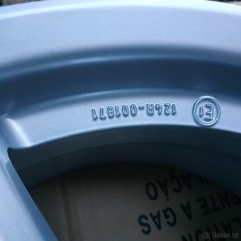 Prodám sadu 5ks nové ALU DEZENT 6.5Jx16 et46 5x112 Octavia 3 - 6