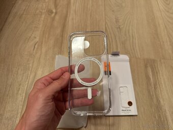 Spigen Ultra Hybrid T MagSafe White pro iPhone 16 Pro - 6