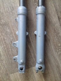 Yamaha XS 650 1100 400 Yamaha RD 250 350 - díly - 6