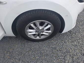 Hyundai i30 1.6 1majitel 63 TKM 249 000 Kč - 6