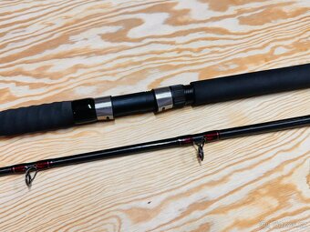 SUMCOVÝ / MOŘSKÝ PRUT SHIMANO FORCEMASTER CAT FISH / 2,70 m - 6