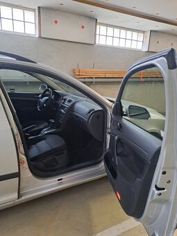 Škoda Octavia Combi Elegance 2.0 TDI PD aut., 103kW, 10/06 - 6
