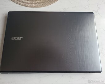 Acer Aspire E15 (E5-575G-31BT) i3 th 7 Gen. SSD 250 GB - 6