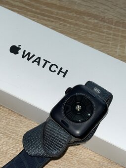 Apple Watch SE 2023 40 mm - 99% baterie, záruka - 6