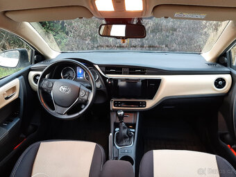 Toyota Corolla  1.6 - 6