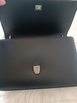 Černá crossbody kabelka Calvin Klein - 6