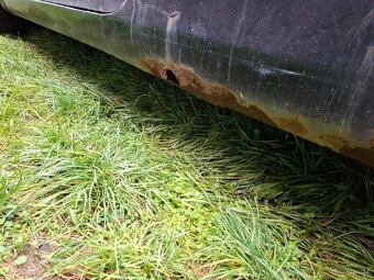 VW Golf V 1.4i 55kw/ / Celek na díly/ // - 6