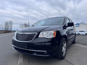 Chrysler Town Country 3,6 RT Penta DVD 2014 - 6