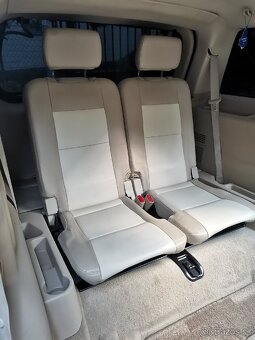 Ford Explorer V8 benzín 4x4 7-míst - 6