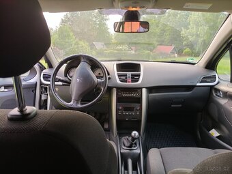 Peugeot 207 - 6
