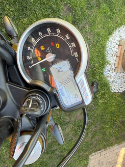 Triumph Speed 400 - 6