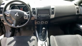 Mitsubishi Outlander 2.0 DI-D 4x4 7-MÍST - 6
