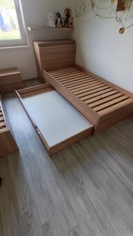 2x Postel 90x200, noční stolek a peřiňák - 6