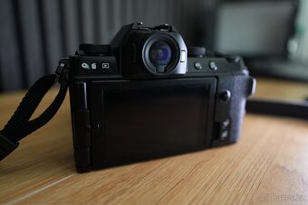Fotoaparát FujiFilm X-S10 včetně objektivů - 6