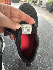 Nike, vel. 28,5 - top stav - 6